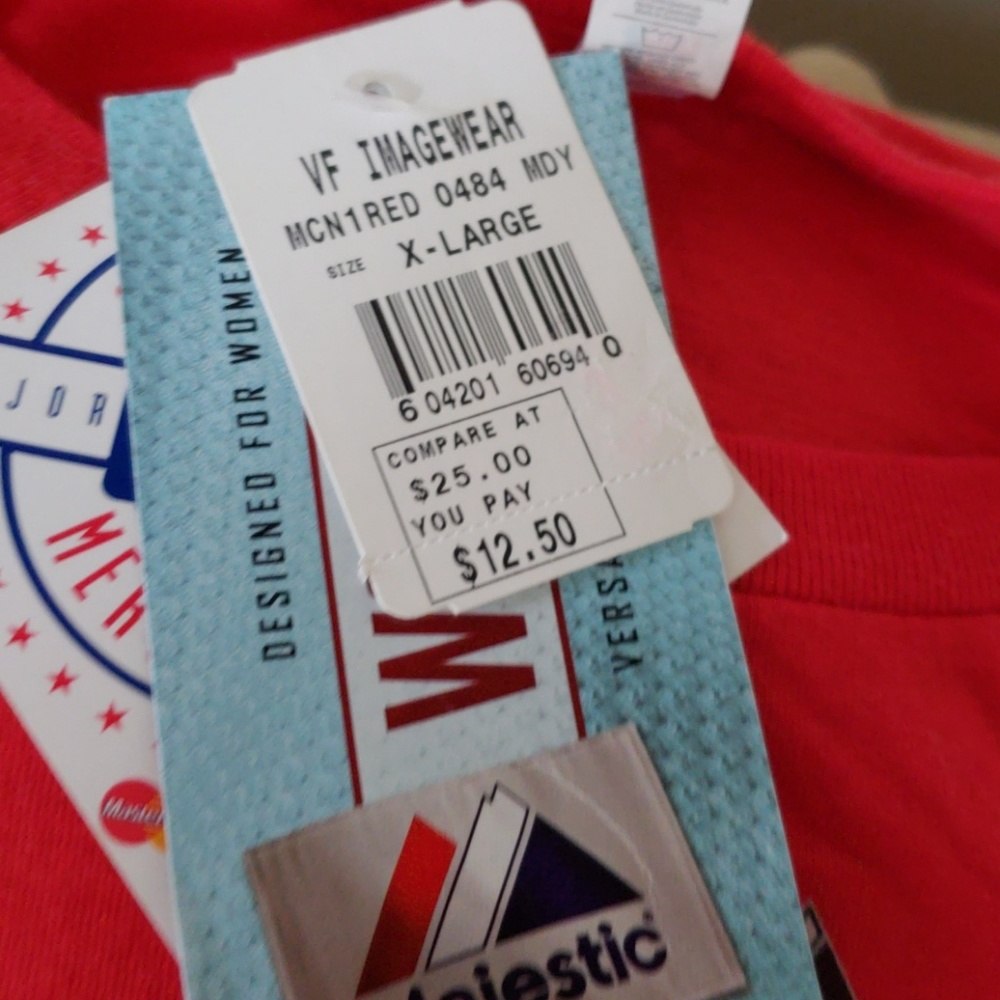 Cincinnati Reds tshirt - Picture 3 of 5